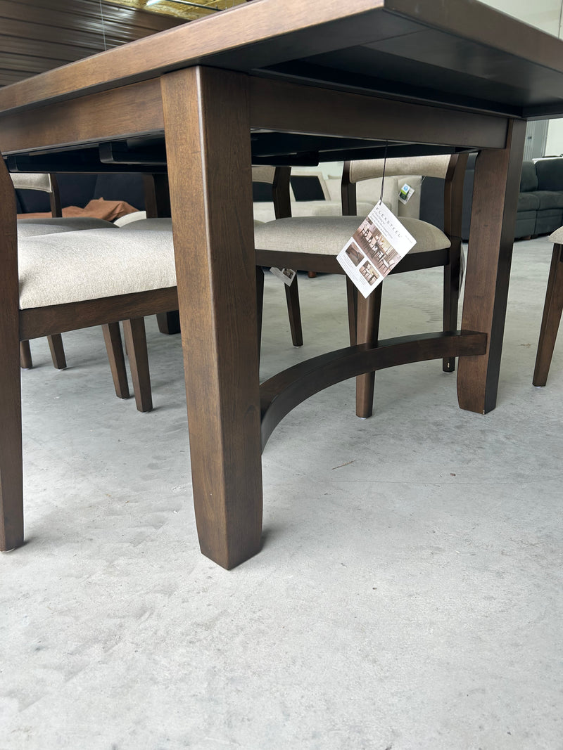 Flexsteel 9-piece Dining Set