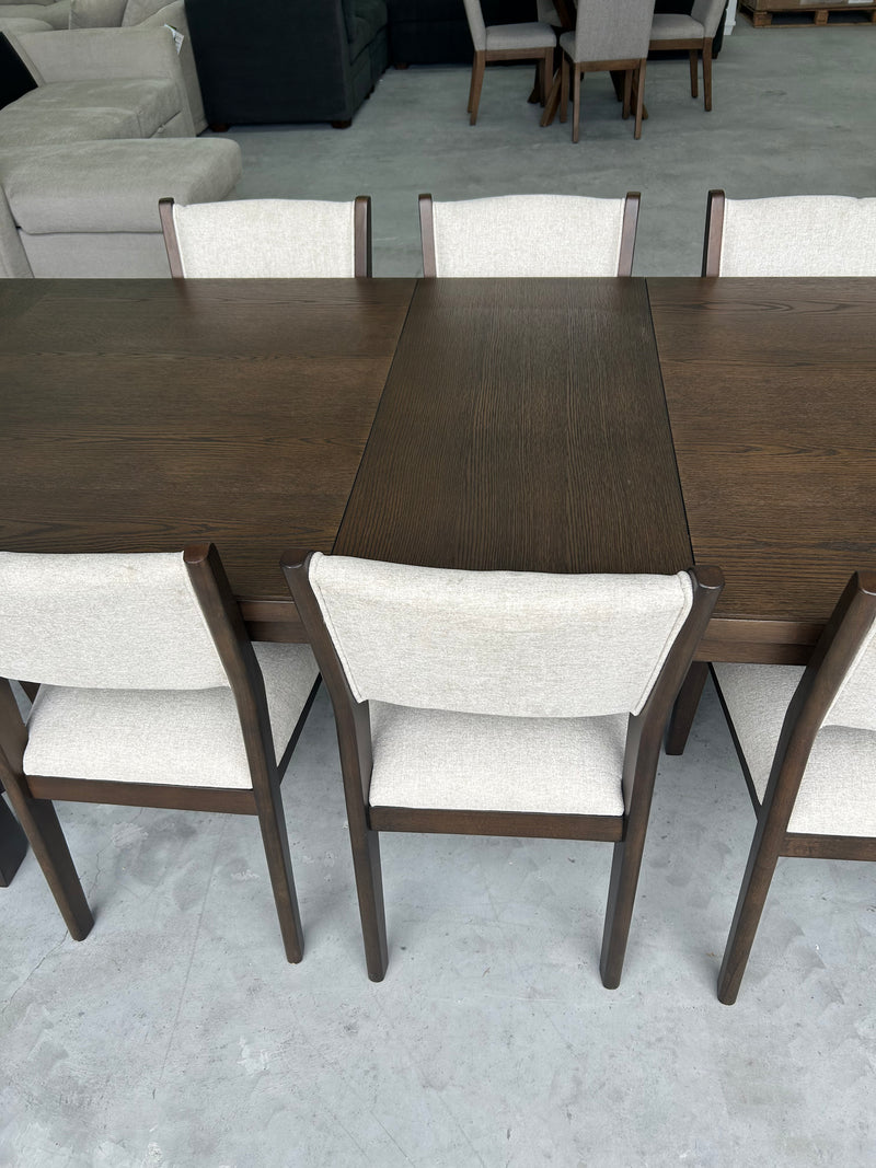 Flexsteel 9-piece Dining Set