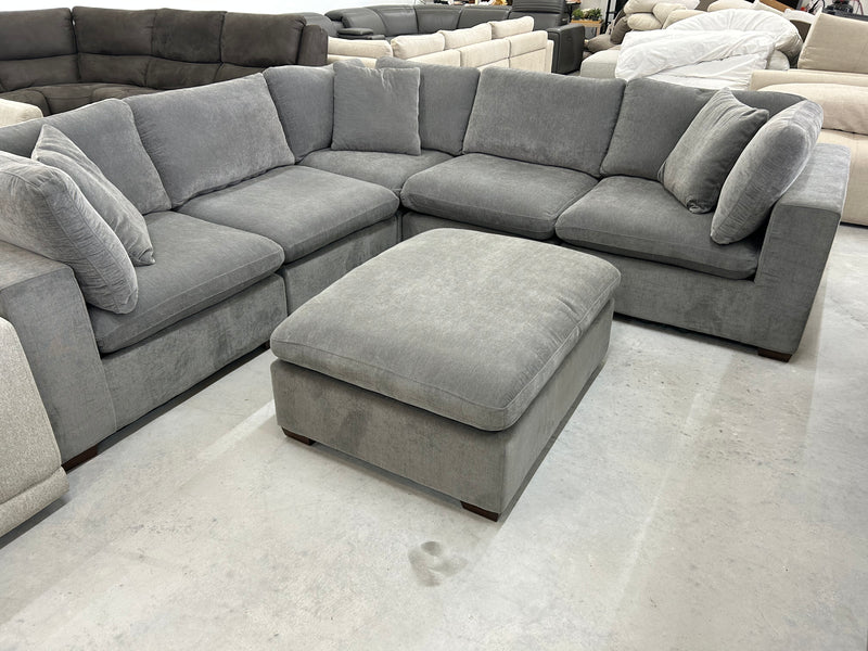 Thomasville Lowell 6-Piece Modular Sectional