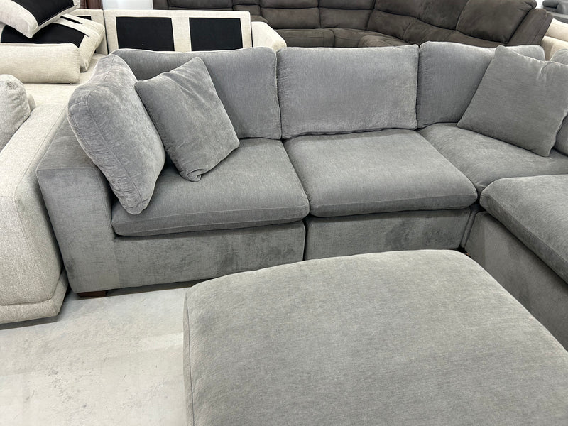 Thomasville Lowell 6-Piece Modular Sectional