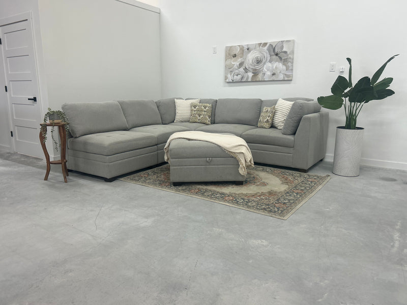 6pc Modular Tisdale w/ Storage ottoman